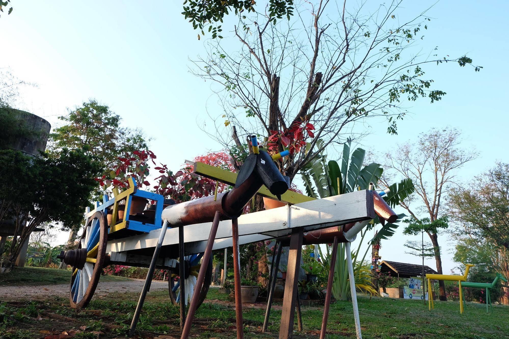 Kwae Riverside Resort Kanchanaburi Exterior photo