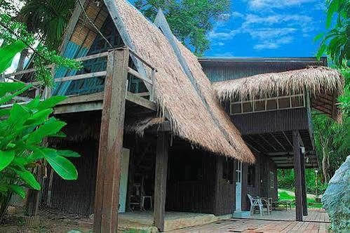 Kwae Riverside Resort Kanchanaburi Exterior photo